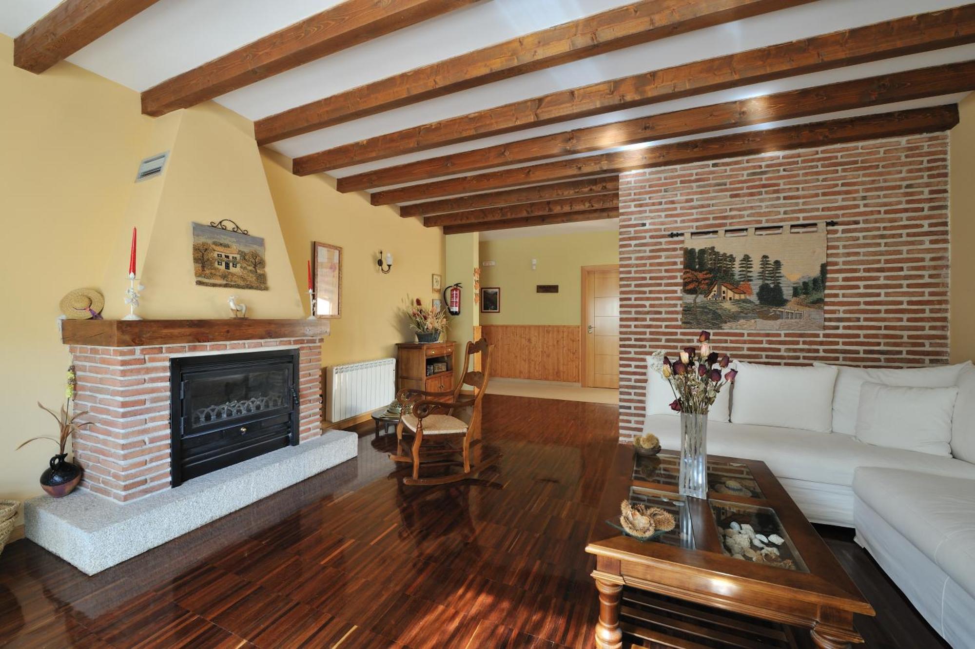 Cuevas Del Valle Hotel Rural Y Restaurante, Rinconcito De Gredos מראה חיצוני תמונה