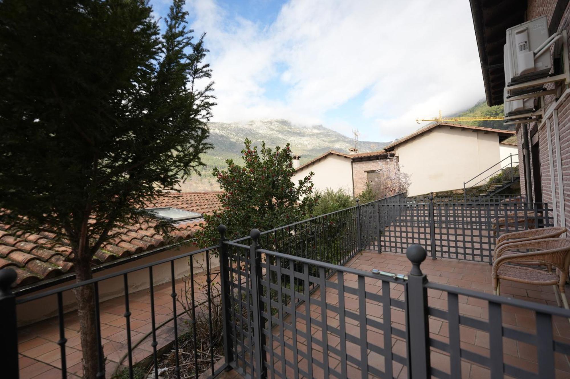 Cuevas Del Valle Hotel Rural Y Restaurante, Rinconcito De Gredos מראה חיצוני תמונה
