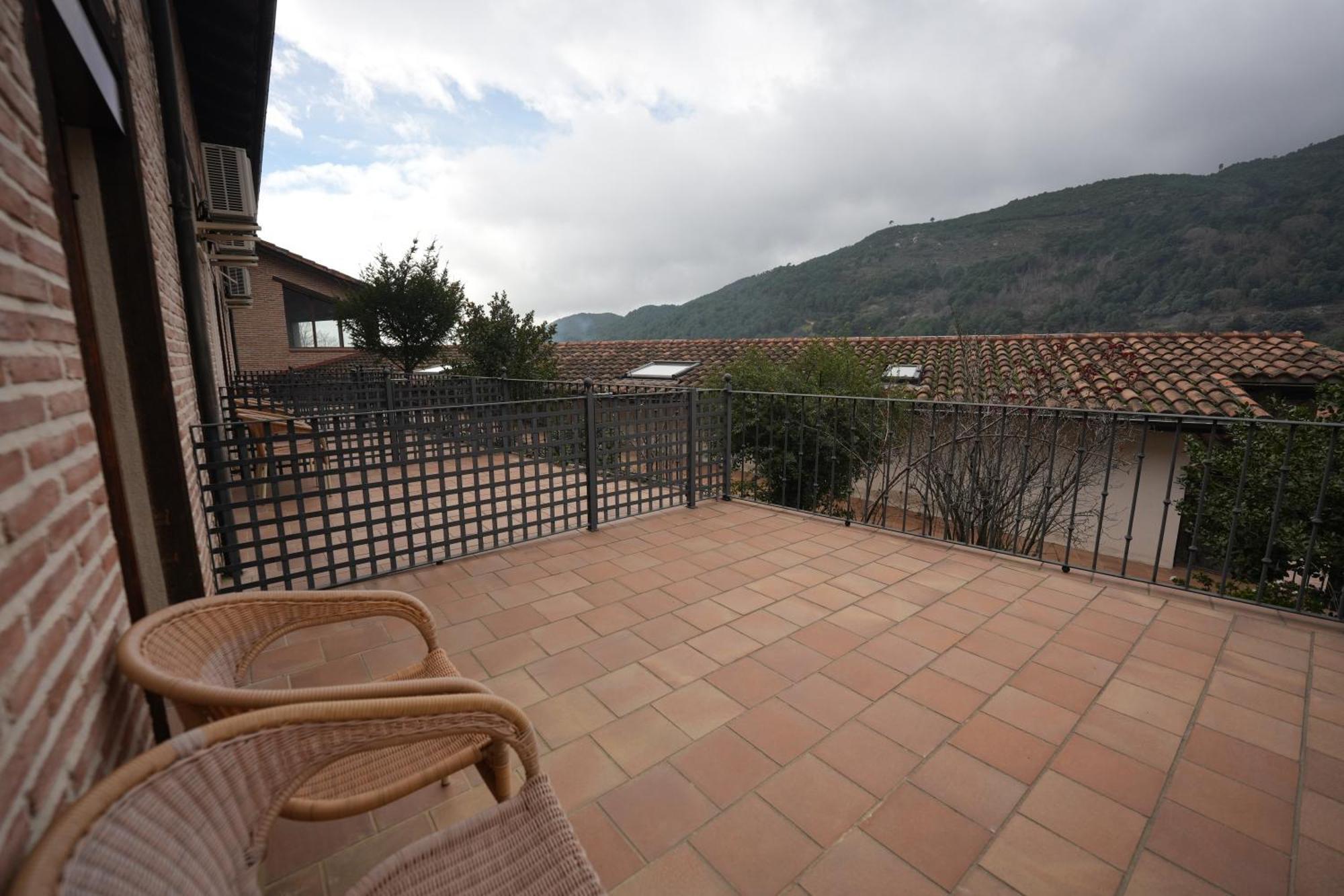Cuevas Del Valle Hotel Rural Y Restaurante, Rinconcito De Gredos מראה חיצוני תמונה